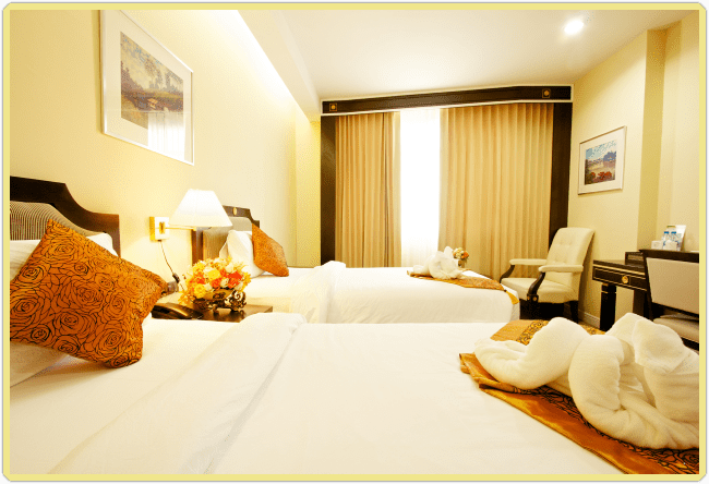 Deluxe Room twin bed (3)