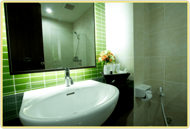 Deluxe Room twin bed (4)